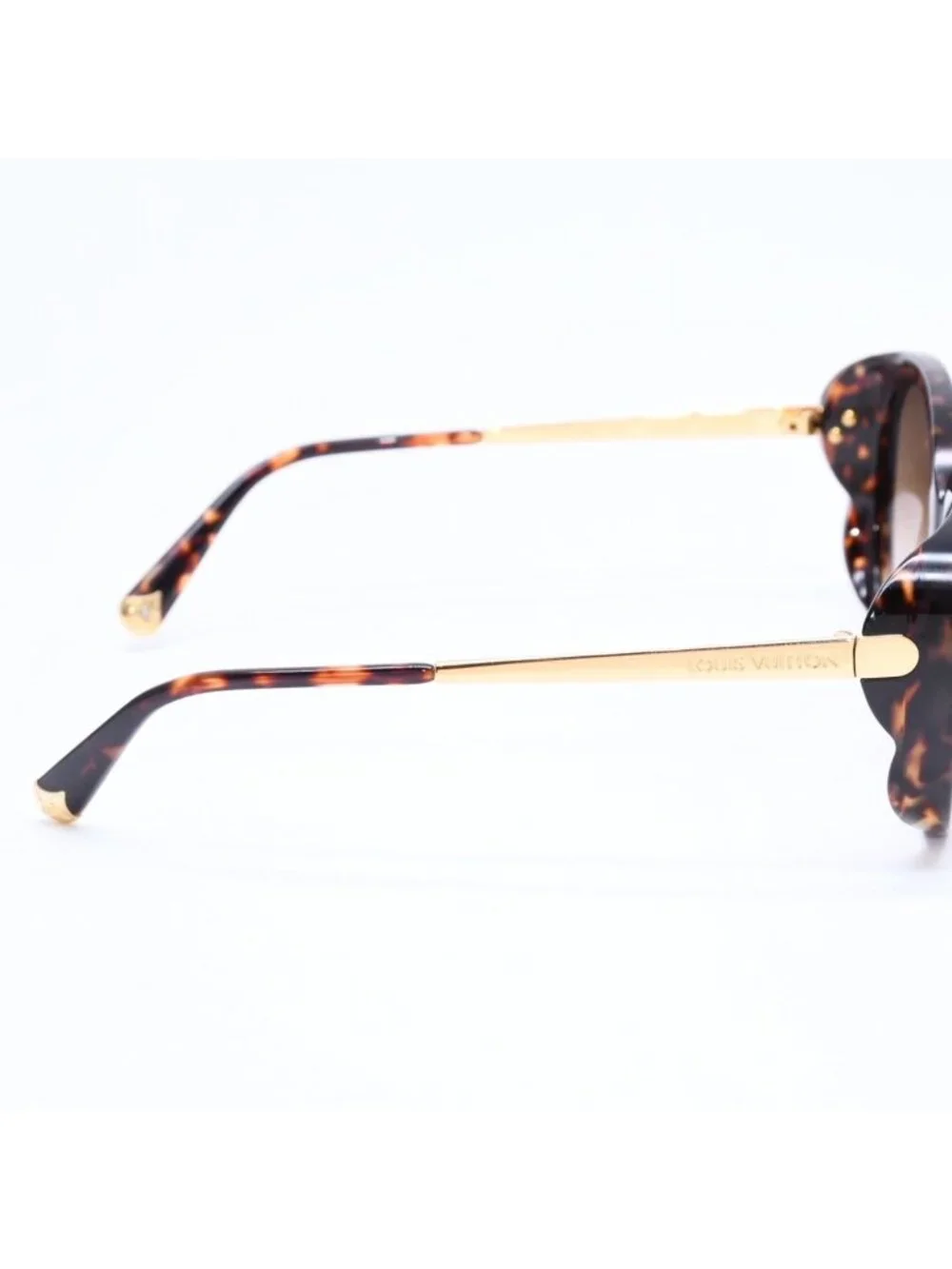 Louis Vuitton LV Blue Bell Sunglasses Eyewear Tortoiseshell Color Gold